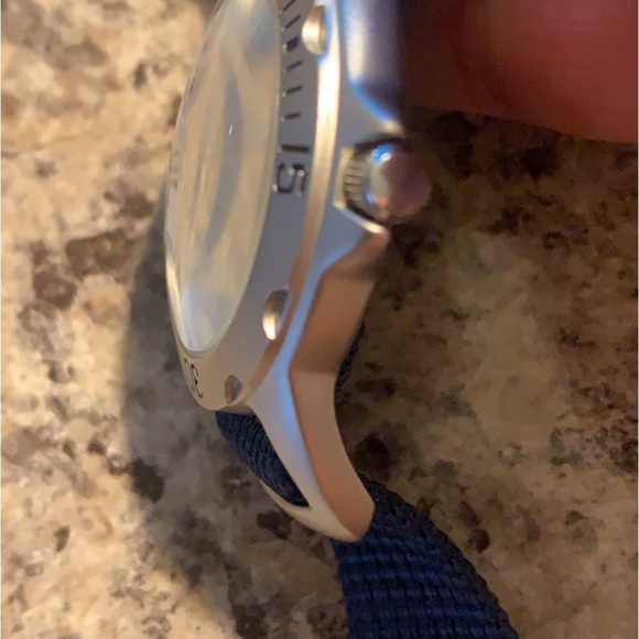 GAP Watch - Picture 3 of 6